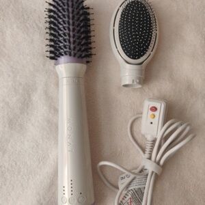 Monat hair blow dryer brush